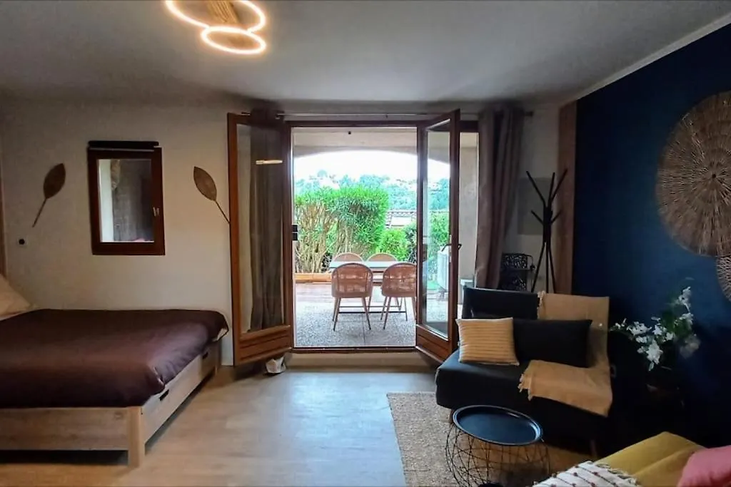 Studio Cocoon Hut Villeneuve-Loubet Apartment